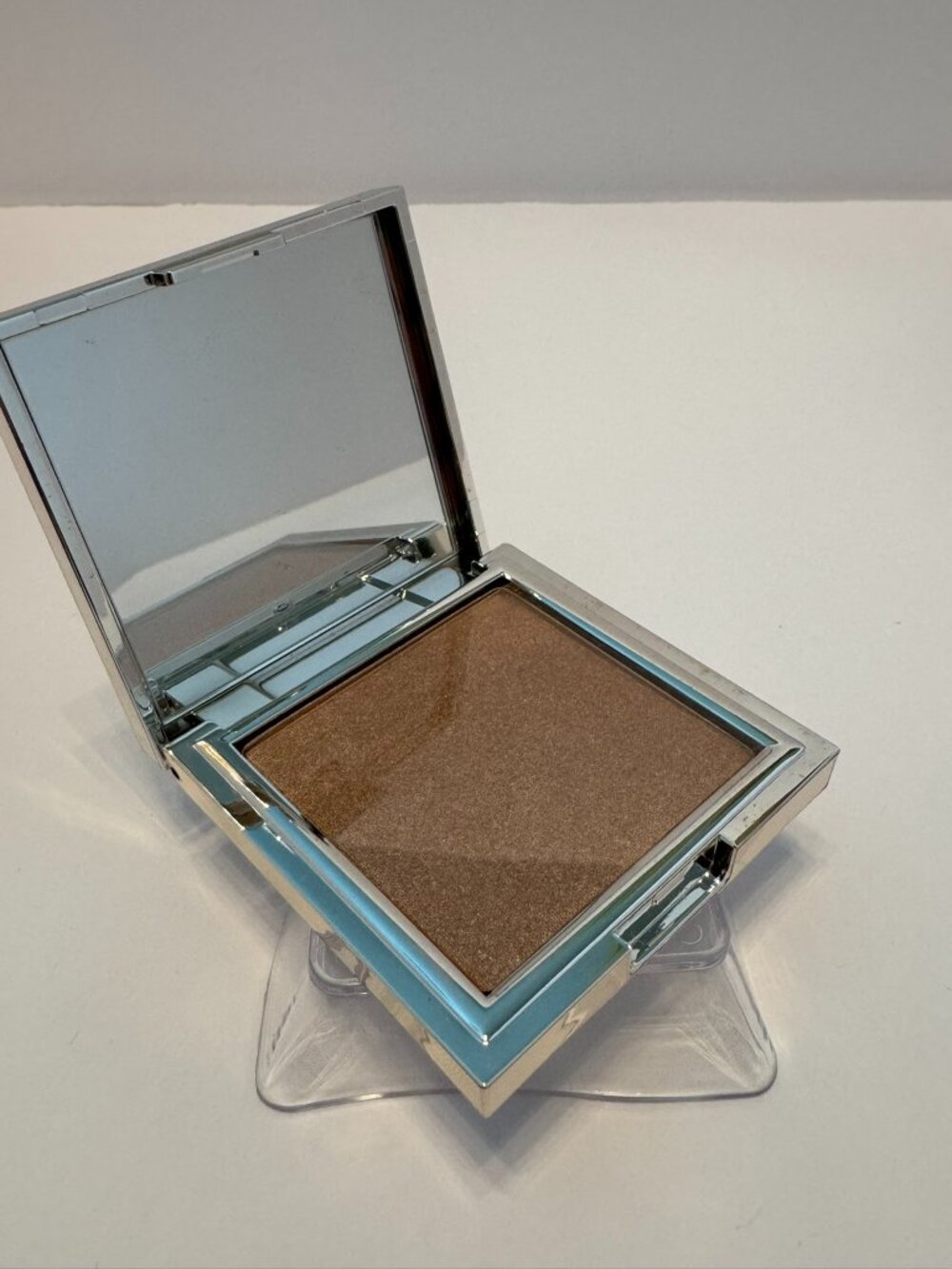 Jouer Powder Highlighter Tan Lines Metallic Shimmer Face Glow Gold Case New
